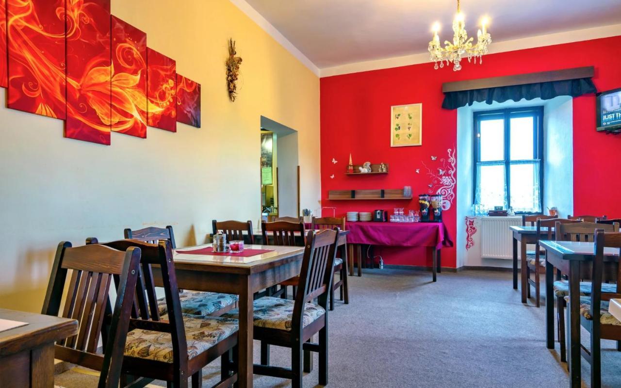 Hořice na Šumavě Hotel Stara Skola Na Sumave מראה חיצוני תמונה