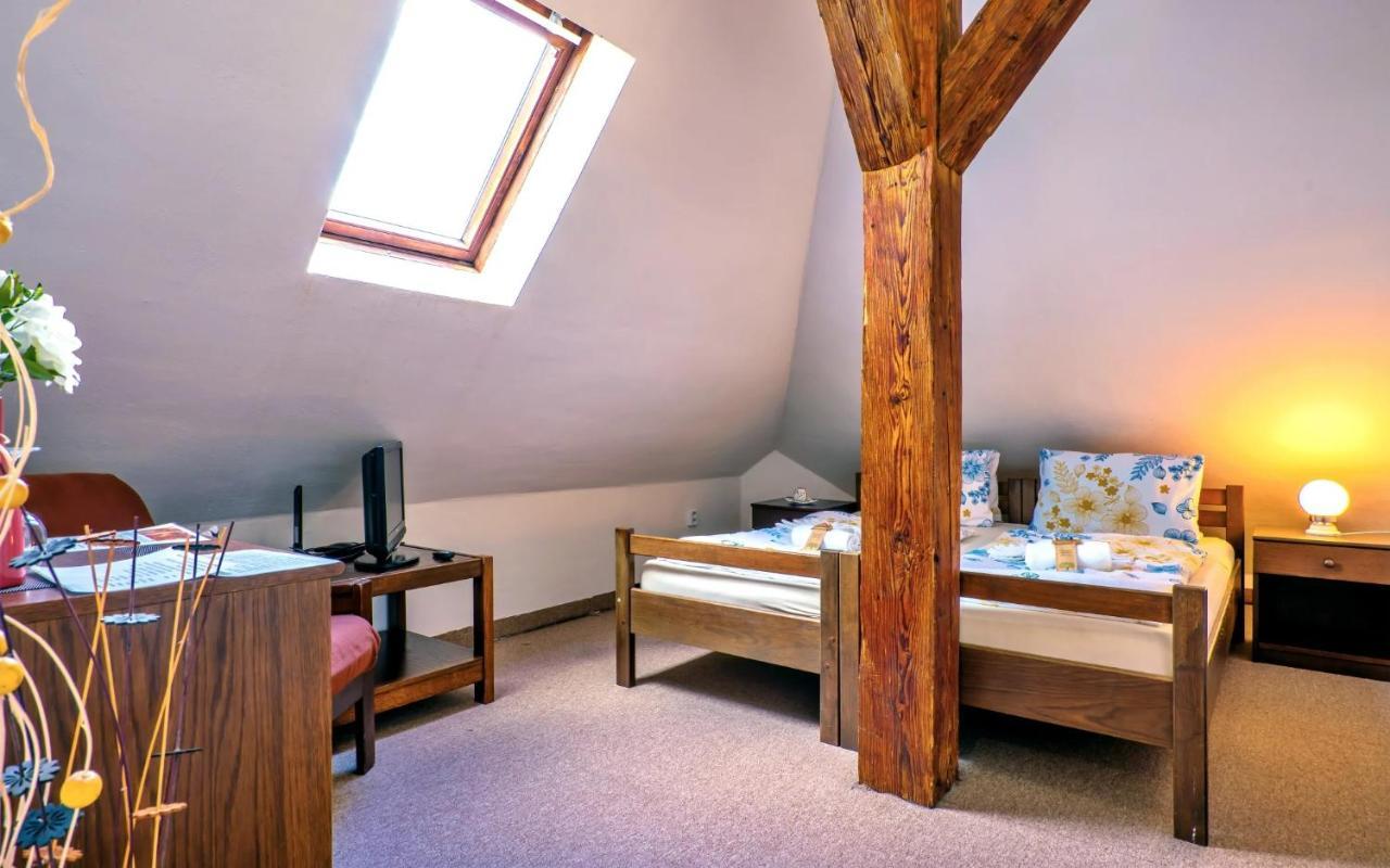 Hořice na Šumavě Hotel Stara Skola Na Sumave מראה חיצוני תמונה