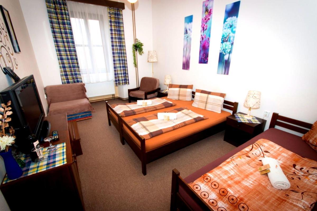 Hořice na Šumavě Hotel Stara Skola Na Sumave מראה חיצוני תמונה